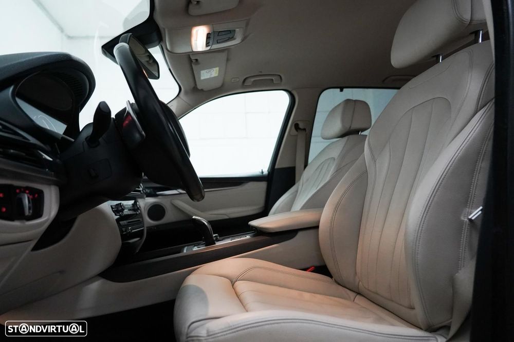 BMW X5 25 d sDrive Comfort 7L - 6
