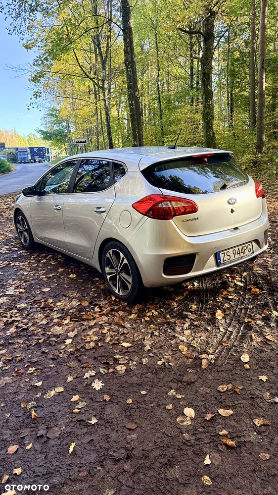Kia Ceed - 34