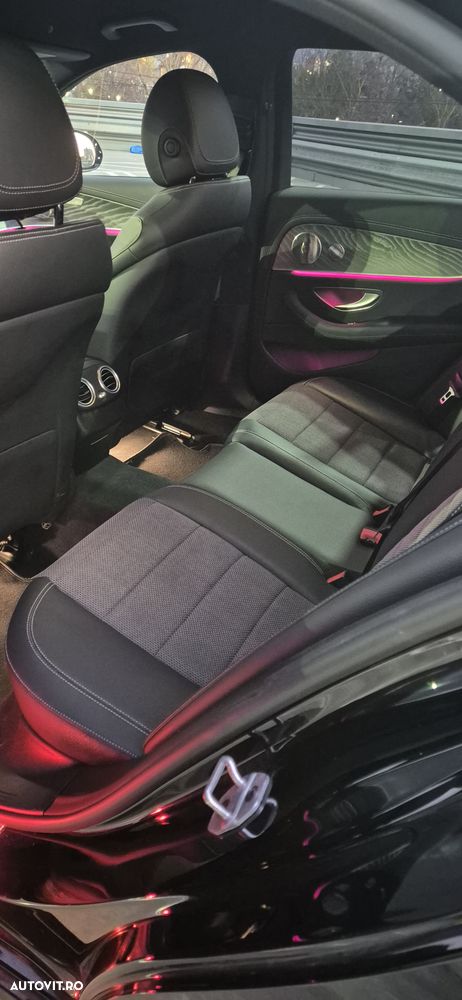 Mercedes-Benz E 300 de Aut. - 11