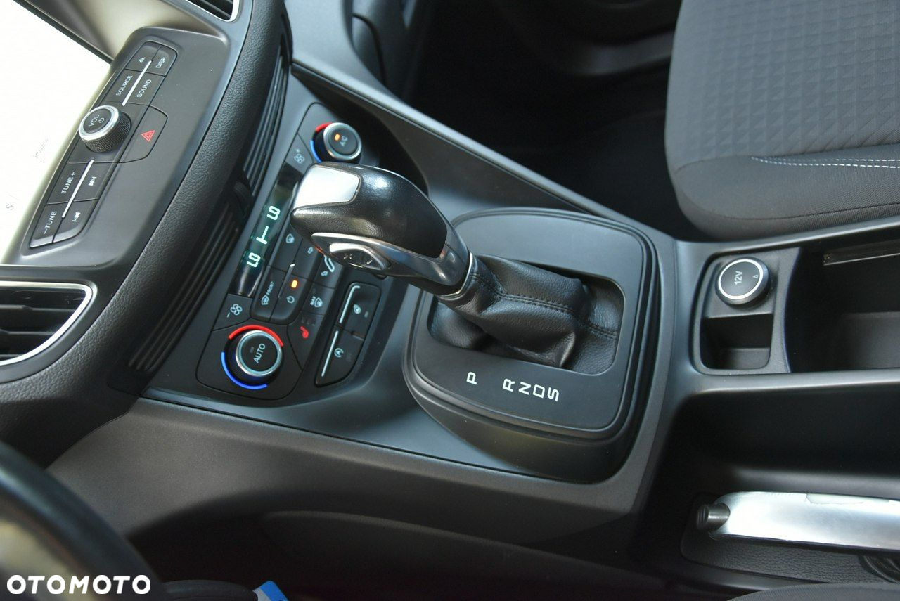 Ford Grand C-MAX - 10