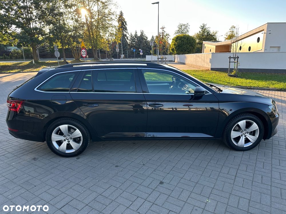 Skoda Superb 2.0 TDI DSG Ambition - 12