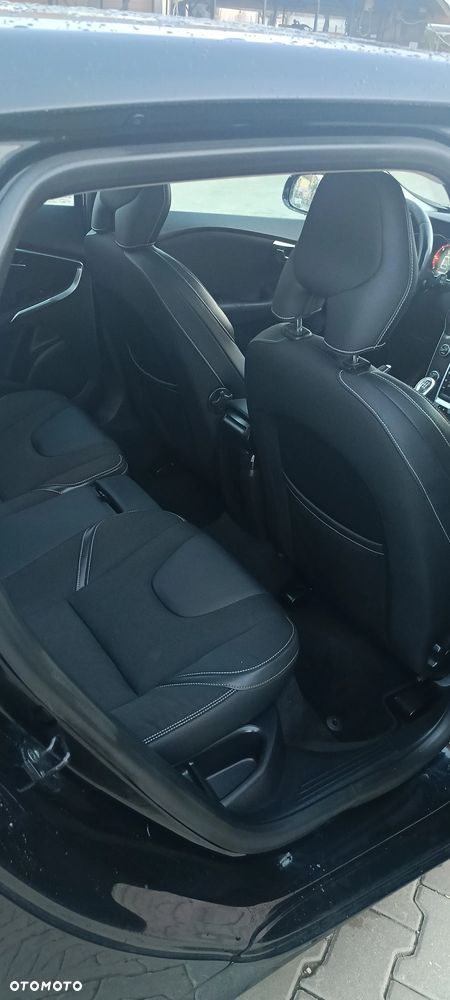 Volvo V40 - 11