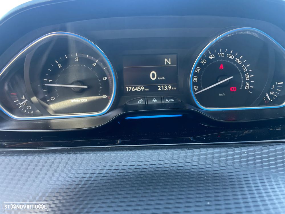 Peugeot 2008 1.6 e-HDi Allure 2-Tronic - 9