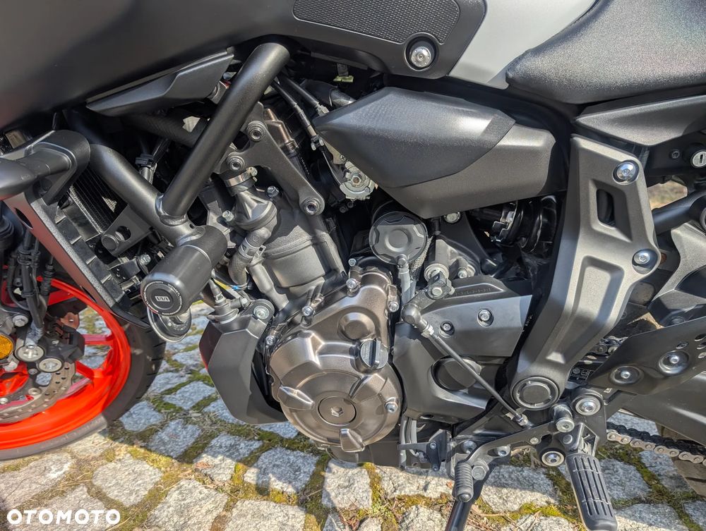 Yamaha MT - 8