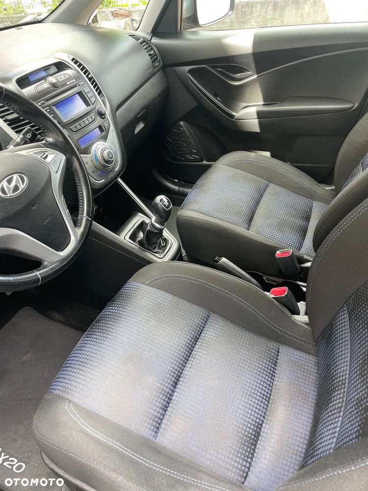 Hyundai ix20 1.4 blue Comfort - 8