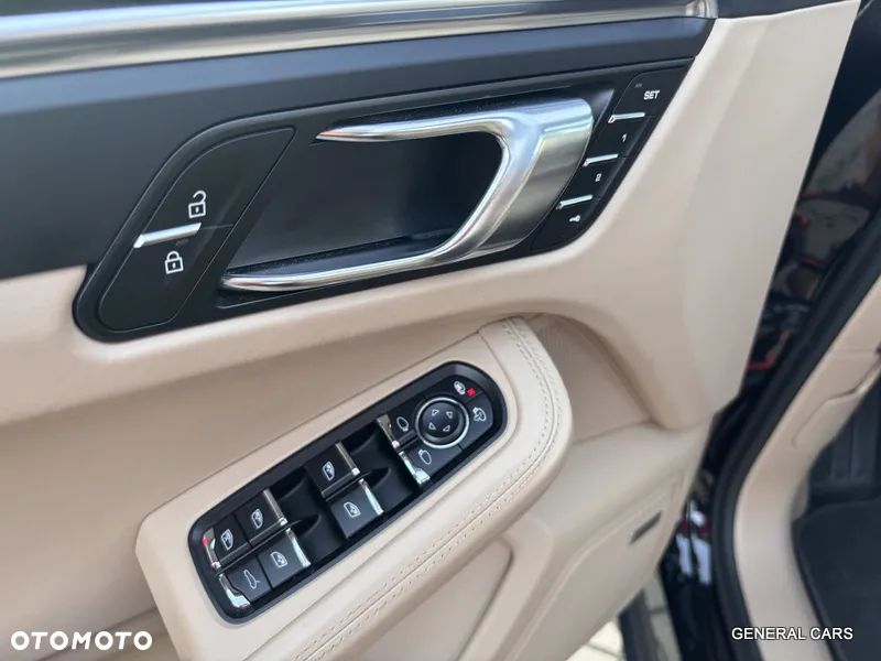 Porsche Macan Standard - 26