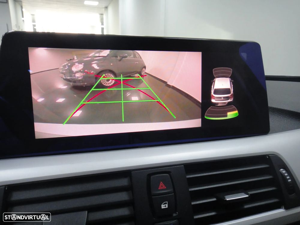 BMW 318 d Auto Exclusive - 25