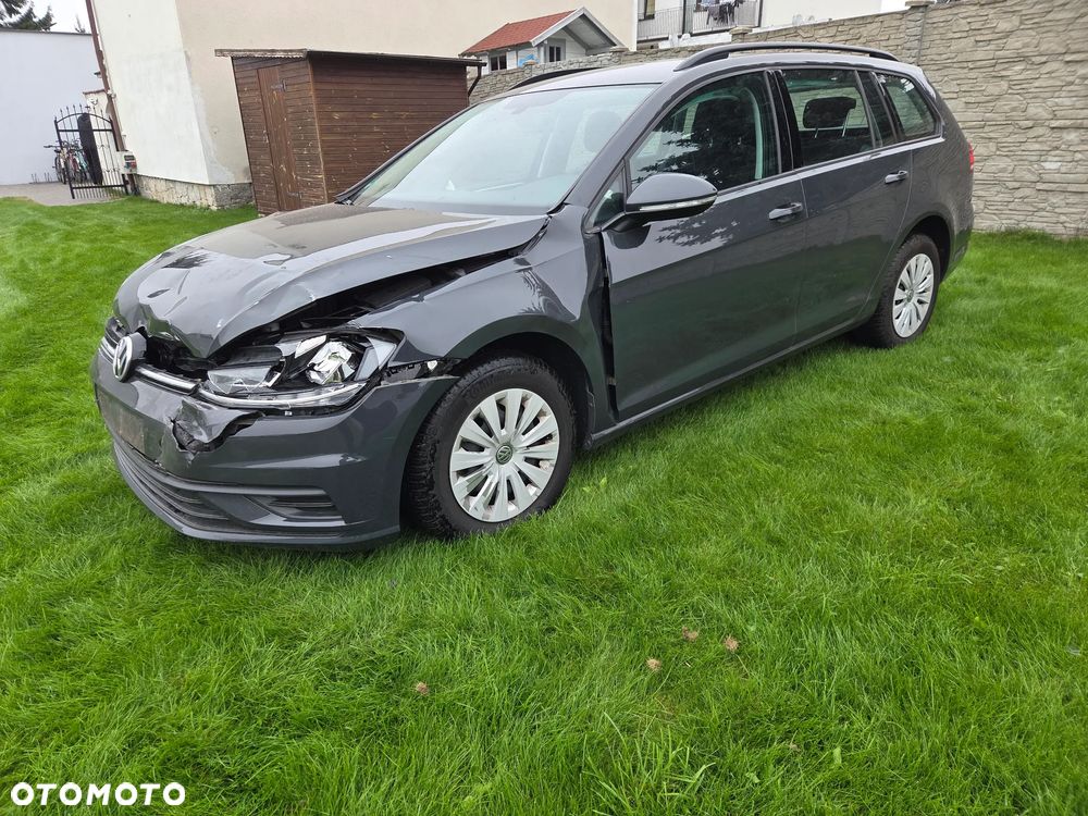 Volkswagen Golf - 3