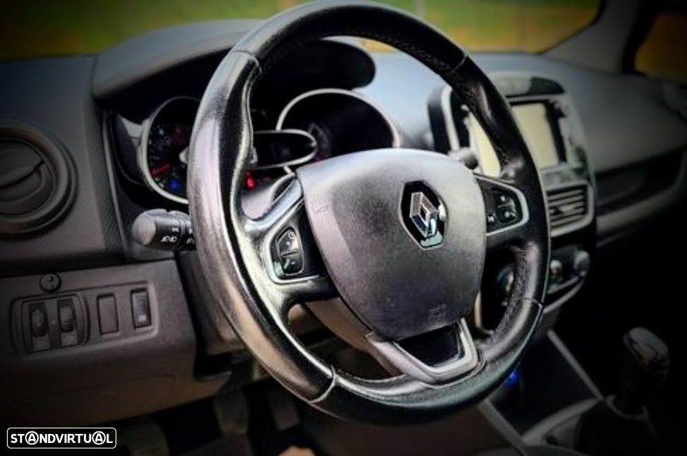 Renault Clio Sport Tourer 1.5 dCi GT Line - 7