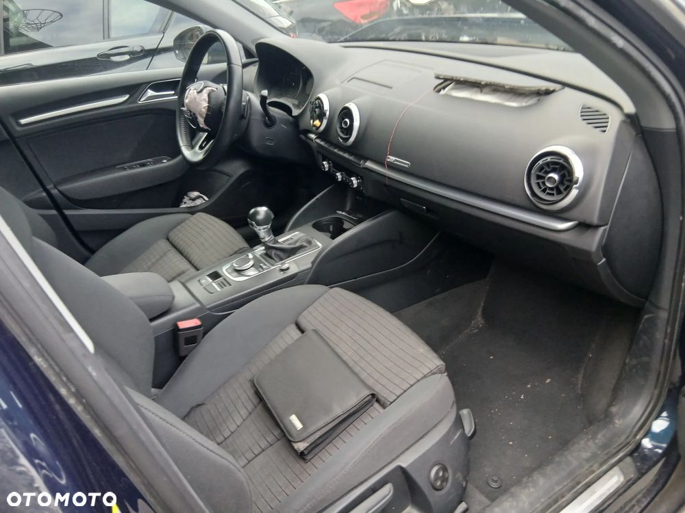 Audi A3 Sportback 35 TDI S tronic design - 3
