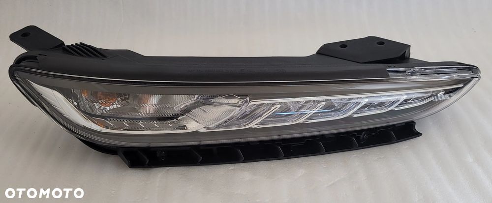 LAMPA GÓRNA PRZÓD HALOGEN DRL LED PRAWY HYUNDAI KONA 2017- 92208-J90 - 1