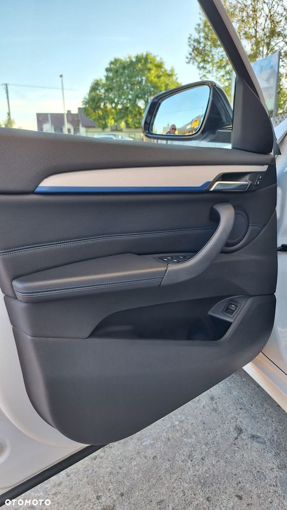 BMW X1 xDrive20i M Sport - 16