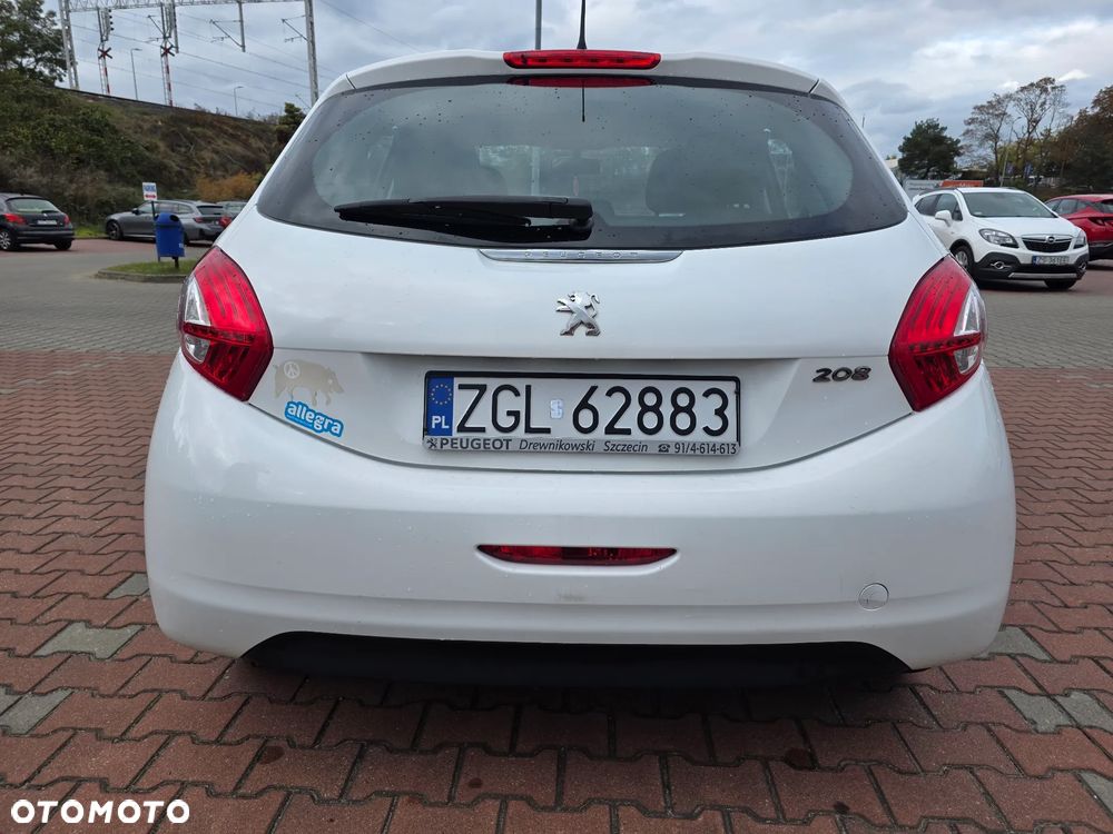 Peugeot 208 - 3