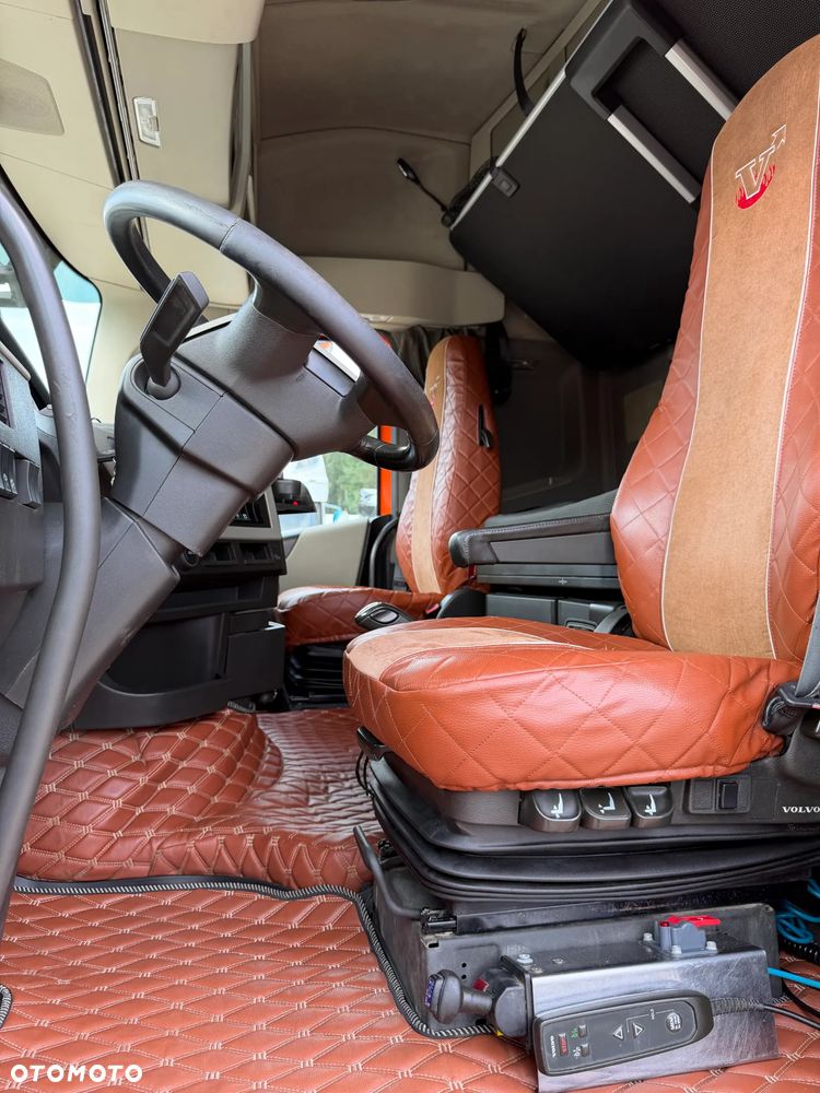 Volvo FH 500 / 3 SZTUKI / HYDRAULIKA + 2 ZBIORNIKI PALIWOWE / GLOBETROTTER / EURO 6 / LODÓWKA / DŁUGA RAMA / DOSTĘPNE 3 SZTUKI !! - 27