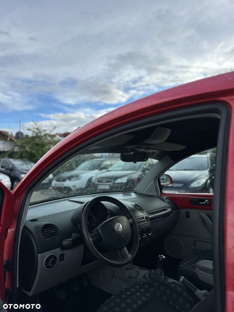 Volkswagen New Beetle - 6
