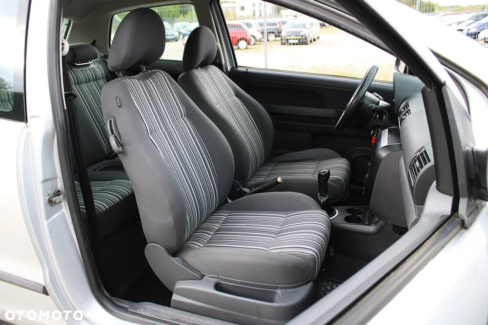 Volkswagen Fox - 28