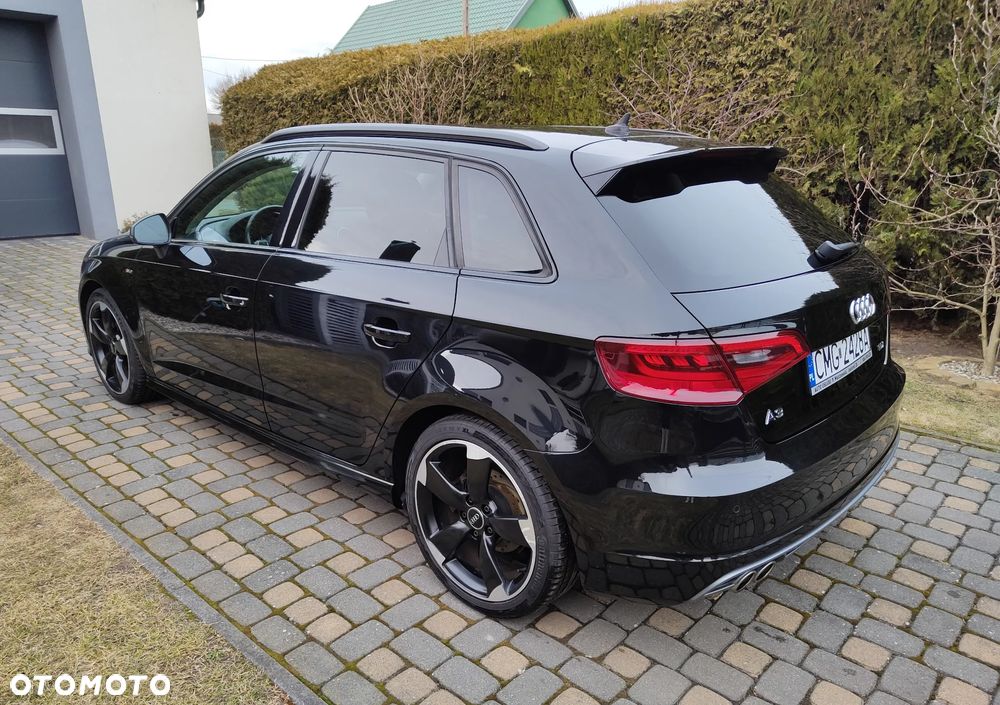 Audi A3 Sportback 2.0 TDI S line Sportpaket - 4