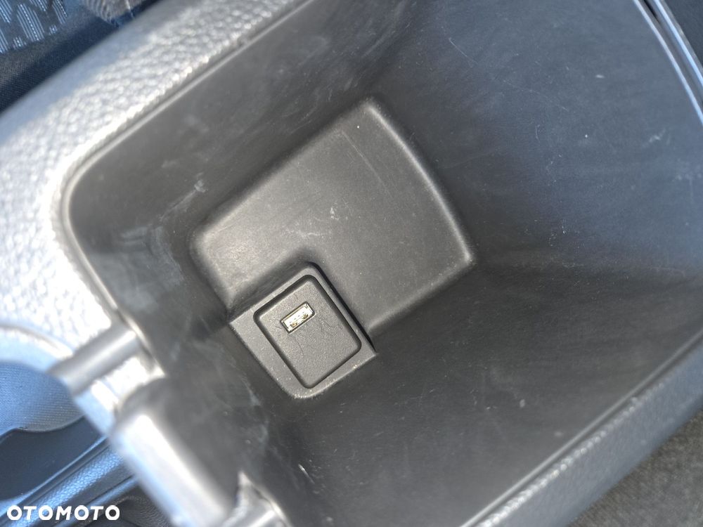 Opel Astra 1.4 Turbo Start/Stop Dynamic - 28