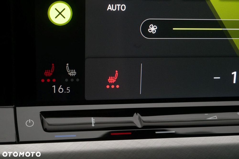 Volkswagen Golf Variant 1.5 eTSI EVO Life DSG - 19