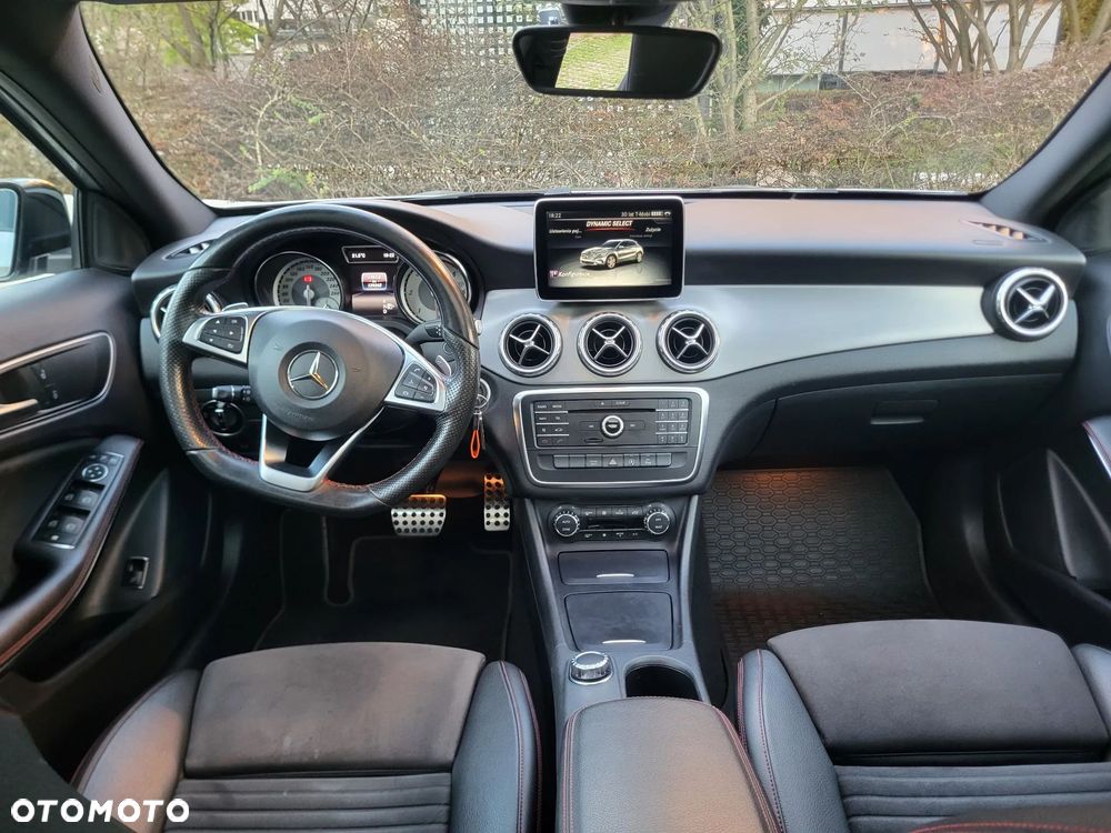Mercedes-Benz GLA 220 d AMG Line - 8