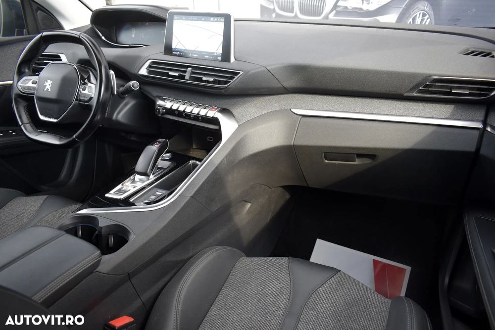 Peugeot 3008 1.6 PureTech S&S EAT8 GT Pack - 10