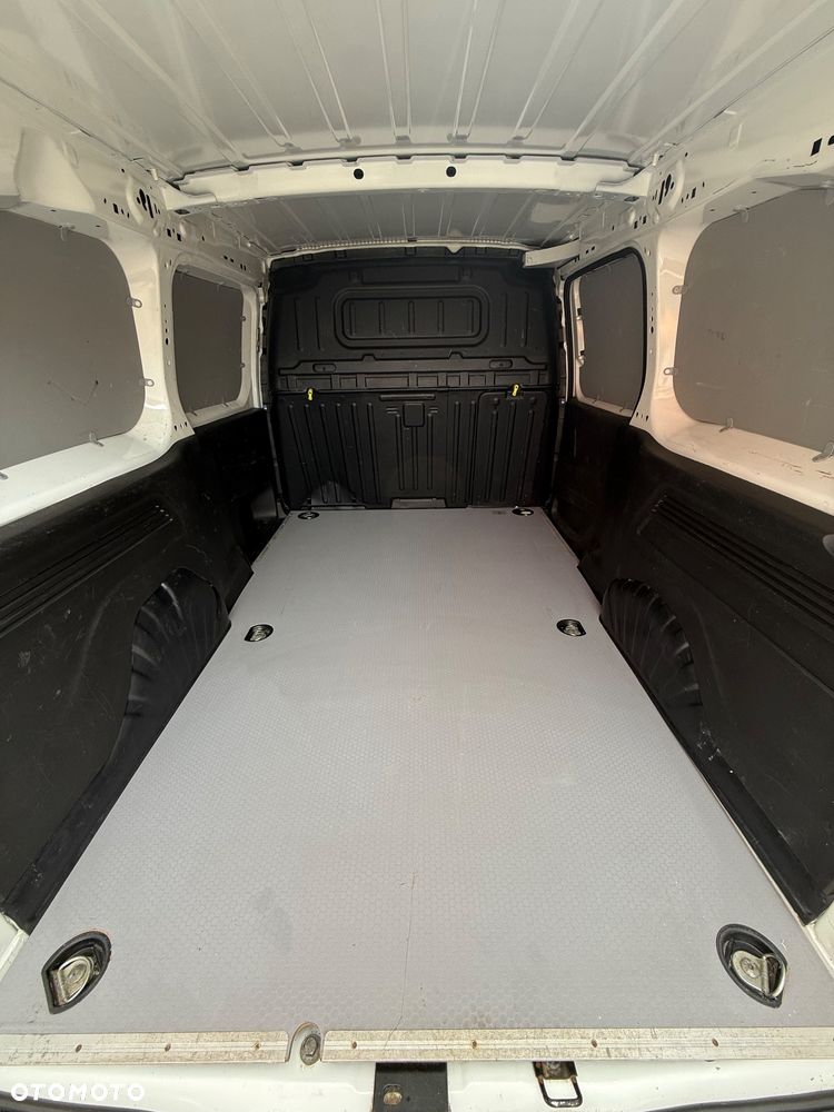 Toyota Proace City LONG - 9