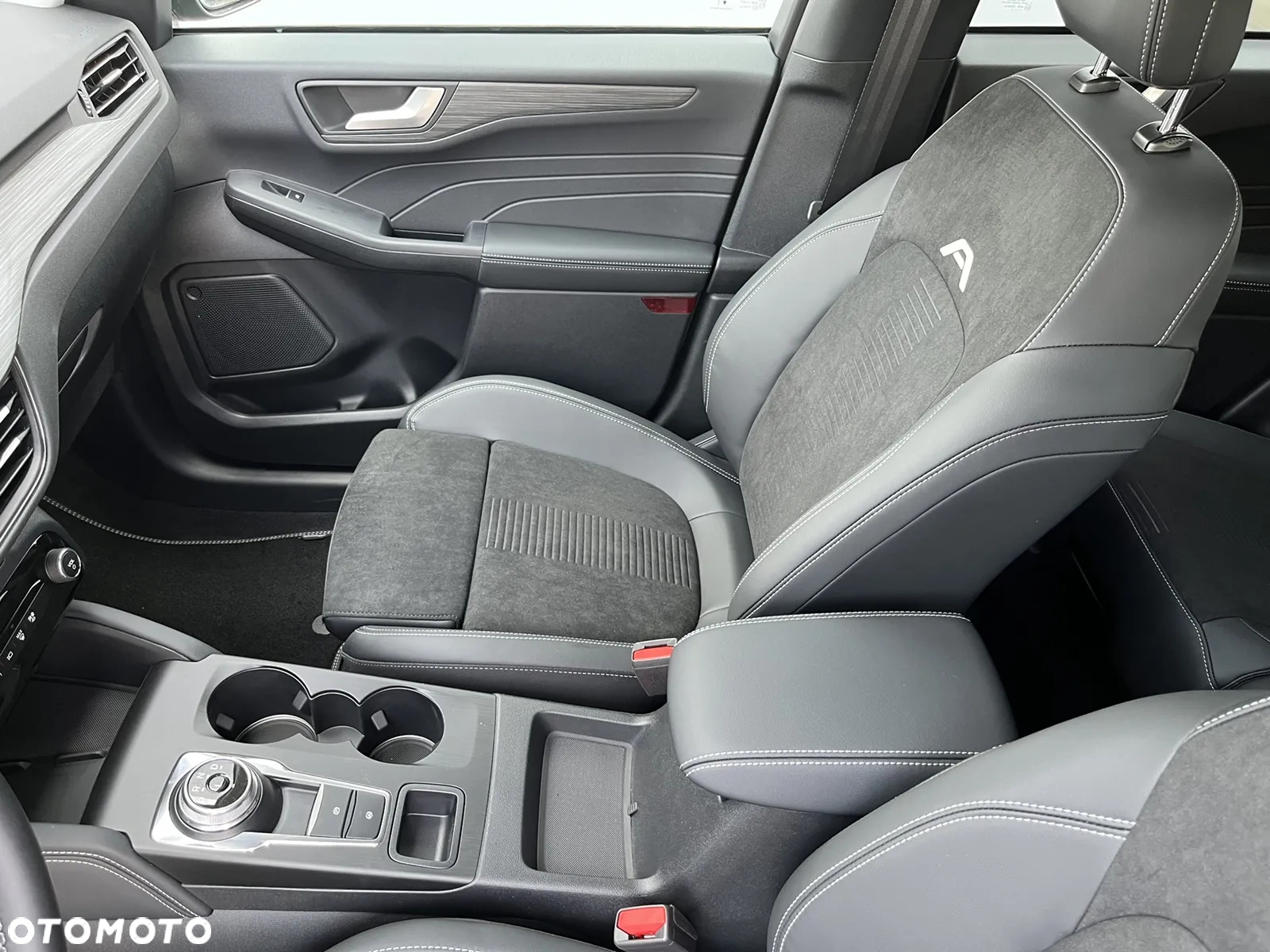 Ford Kuga 2.5 FHEV FWD Active X eCVT - 17