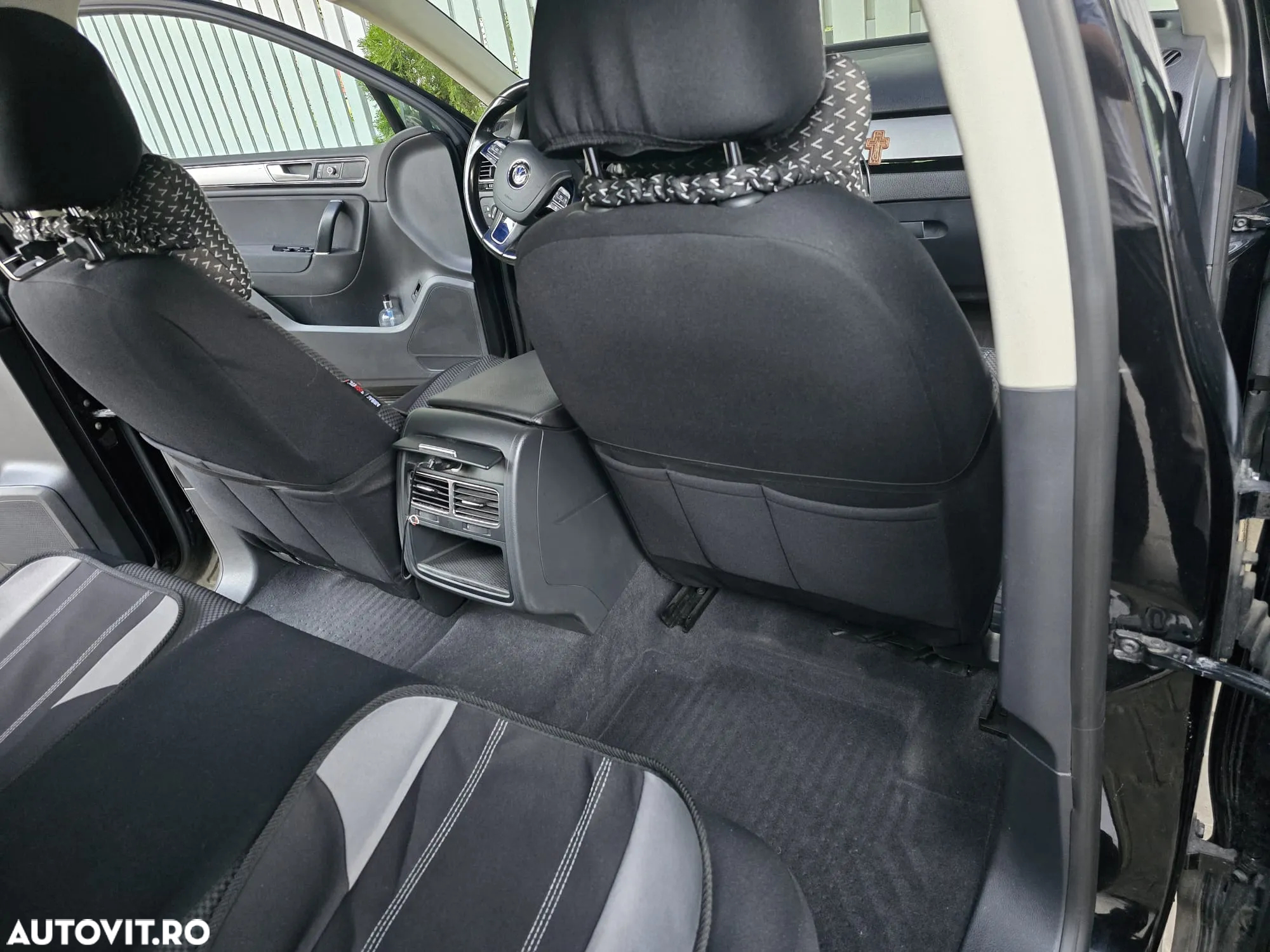 Volkswagen Touareg 3.0 V6 TDI BMT - 7