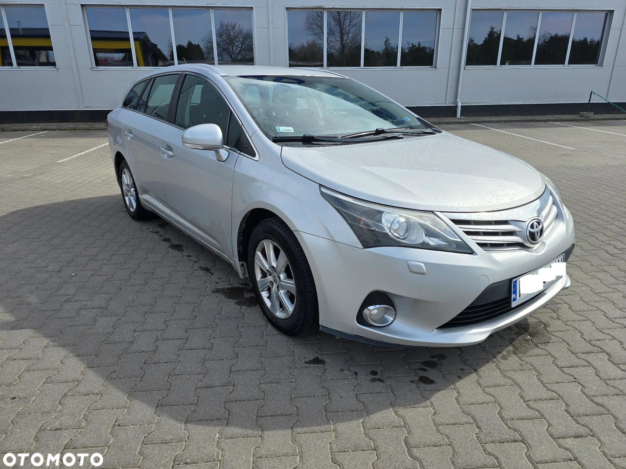 Toyota Avensis 2.0 D-4D Premium - 11