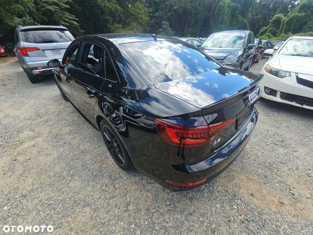 Audi A4 Limousine 45 TFSI quattro S tronic S line - 4
