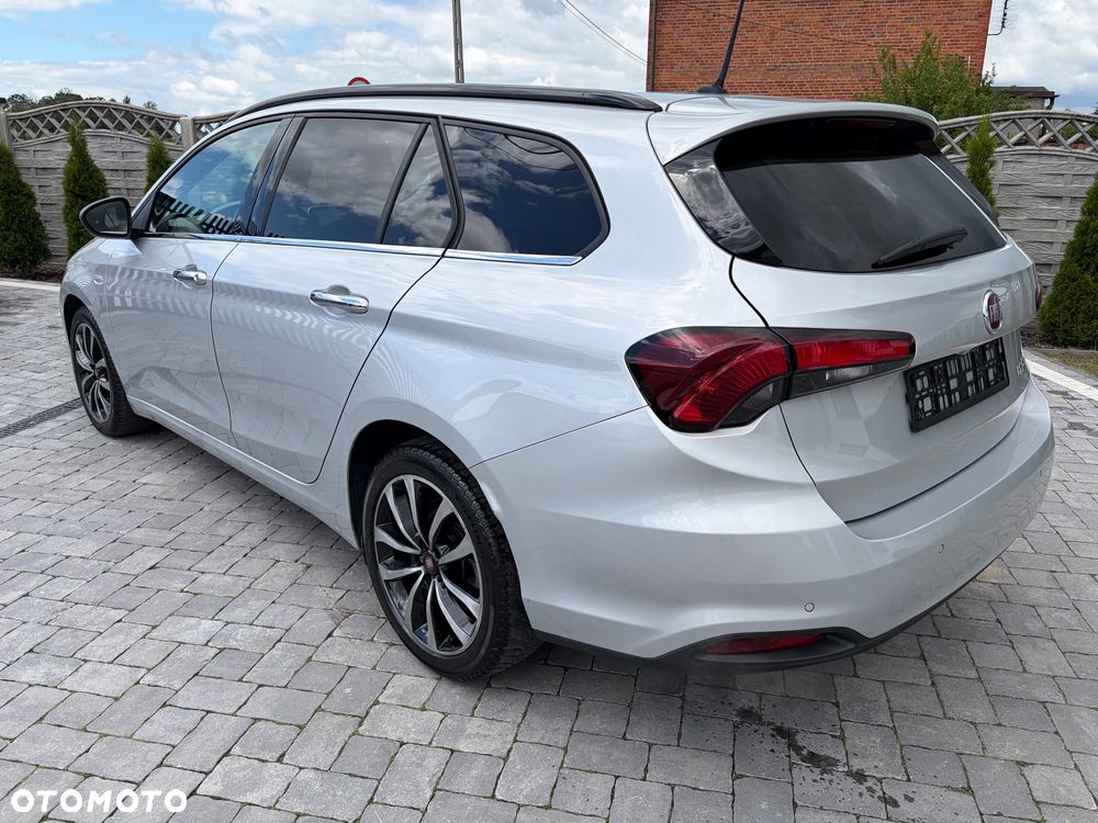 Fiat Tipo 1.4 T-Jet 16v Lounge - 12