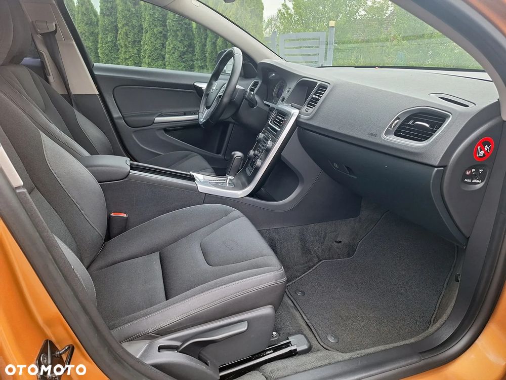 Volvo S60 D3 Geartronic - 16