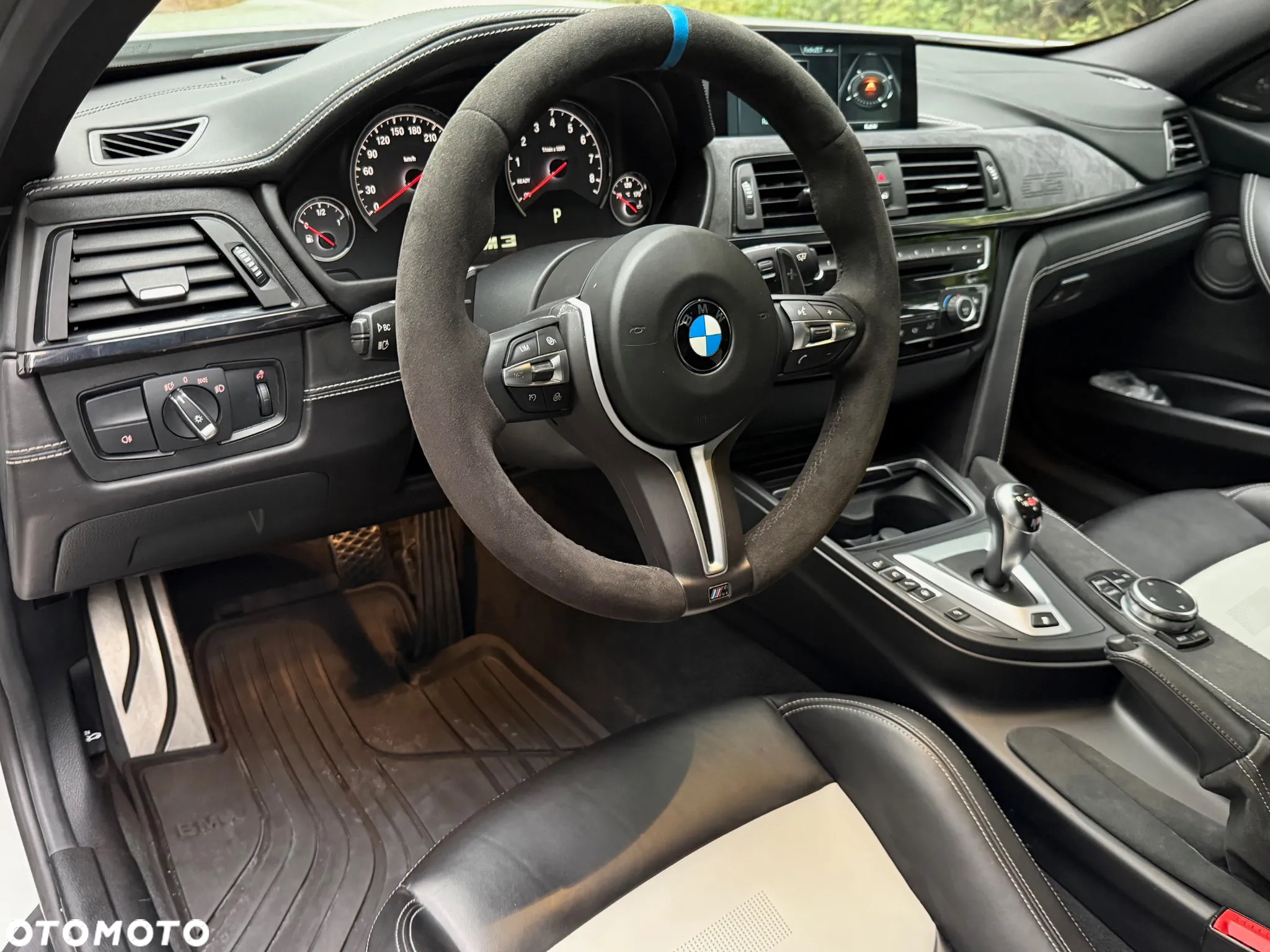 BMW M3 CS DKG - 29
