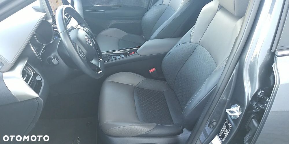 Toyota C-HR - 27