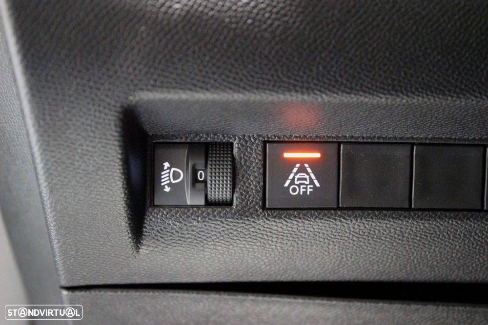 Peugeot 2008 1.5 BlueHDi Allure EAT8 - 14