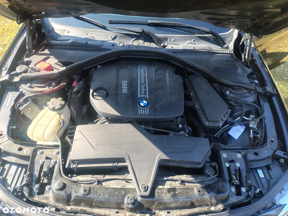 BMW Seria 3 320d xDrive - 13