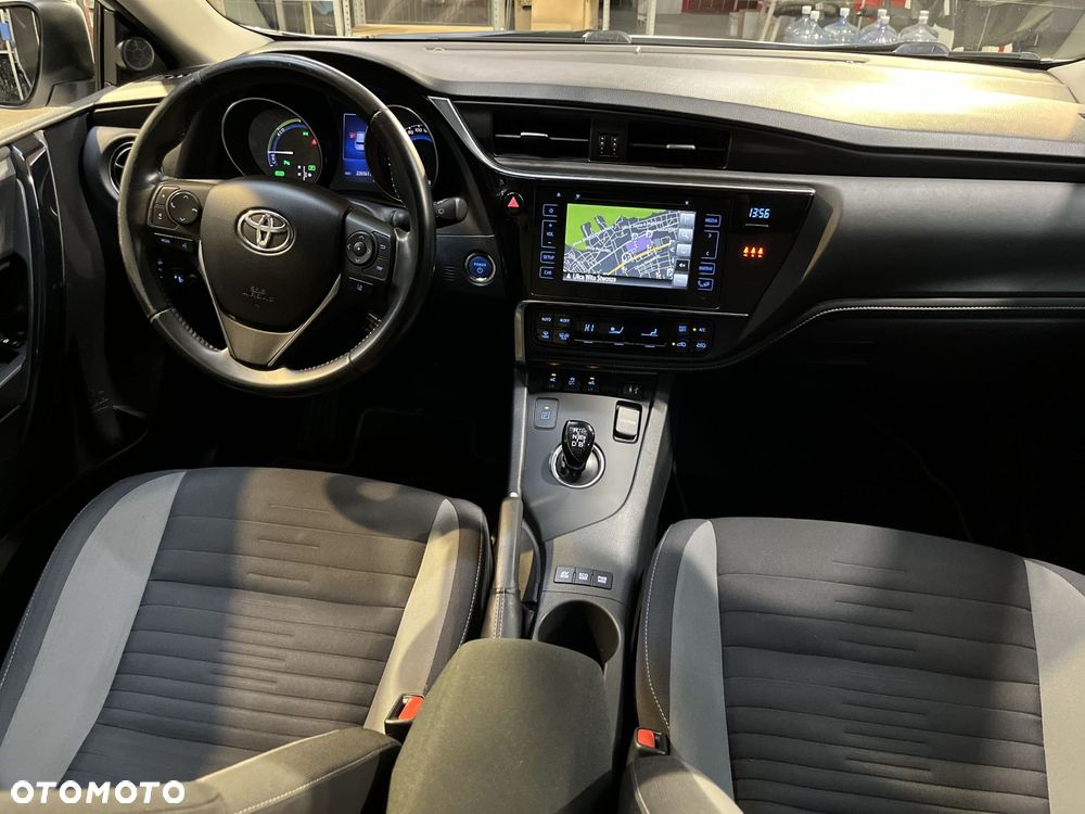 Toyota Auris - 15