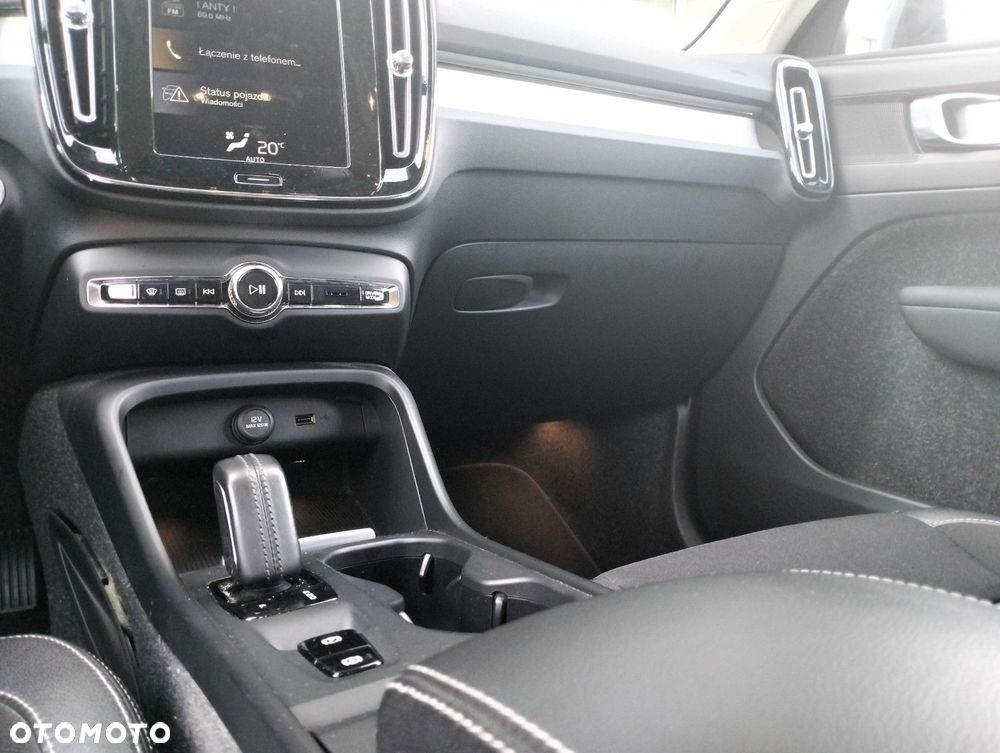 Volvo XC 40 - 24