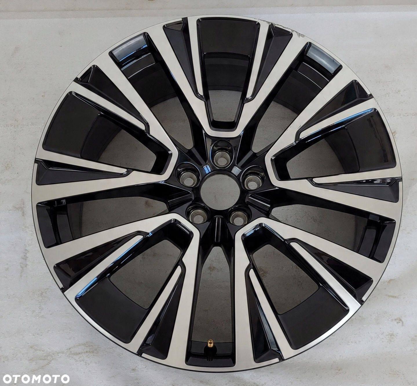 FELGA VOLVO XC90 II 9x20 20 ET38,5 5x108 63,4 32358565 - 3