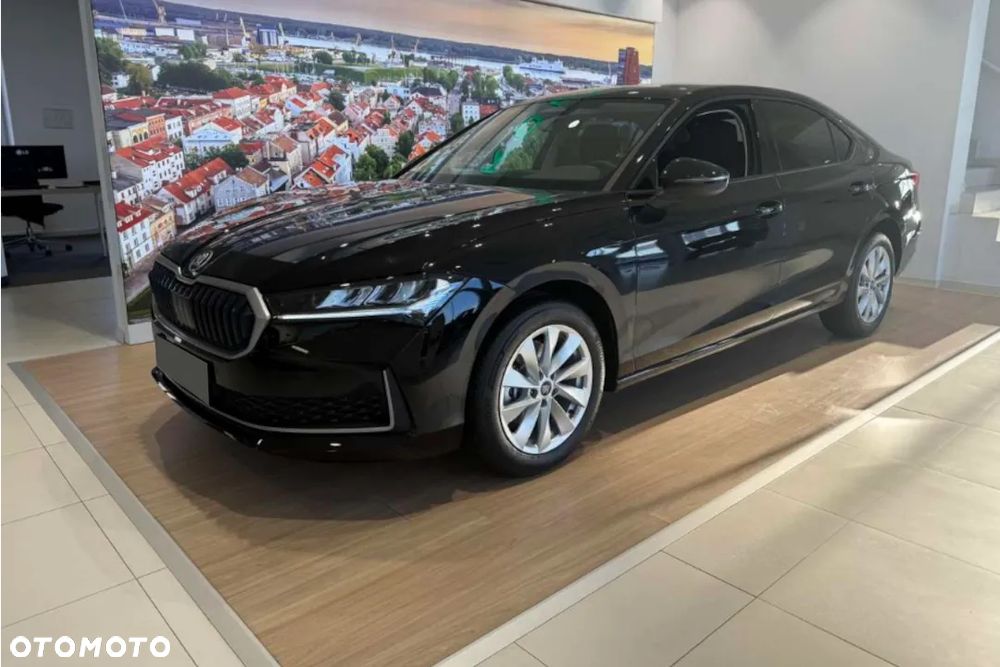 Skoda Superb 1.5 TSI mHEV Drive DSG - 4