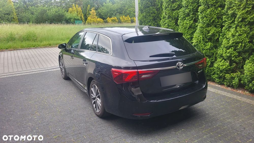 Toyota Avensis 1.8 Premium MS - 14
