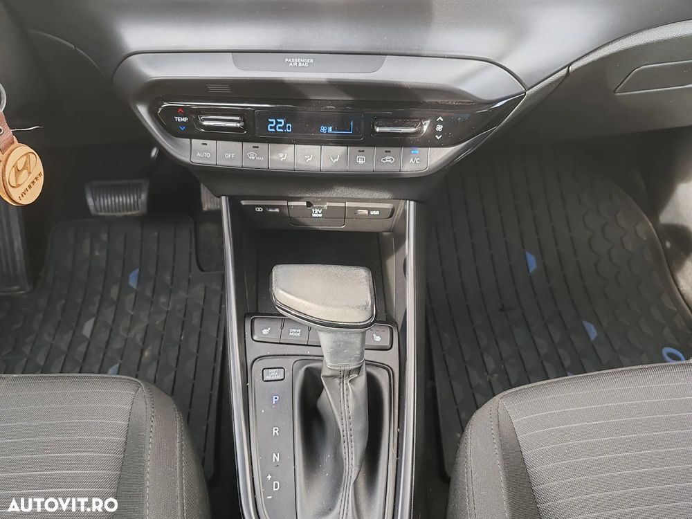 Hyundai i20 - 12