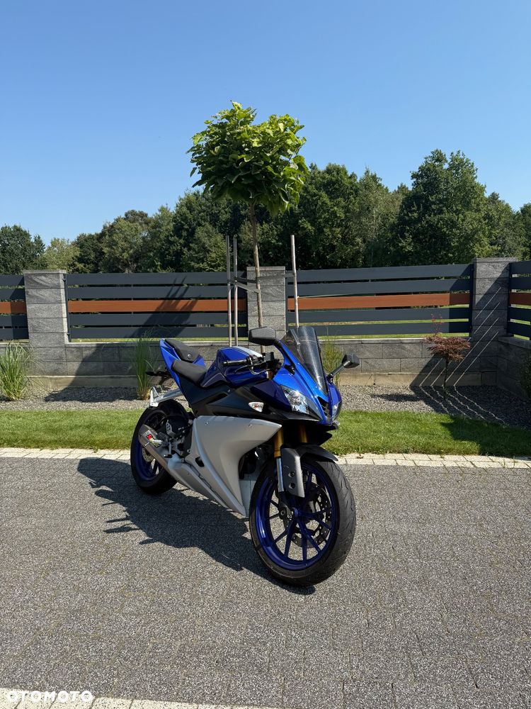 Yamaha YZF - 12