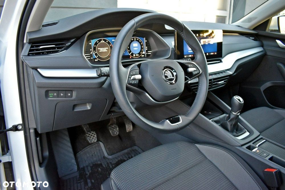 Skoda Octavia 1.5 TSI Selection - 11