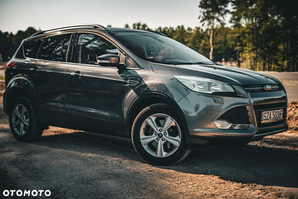 Ford Kuga - 2