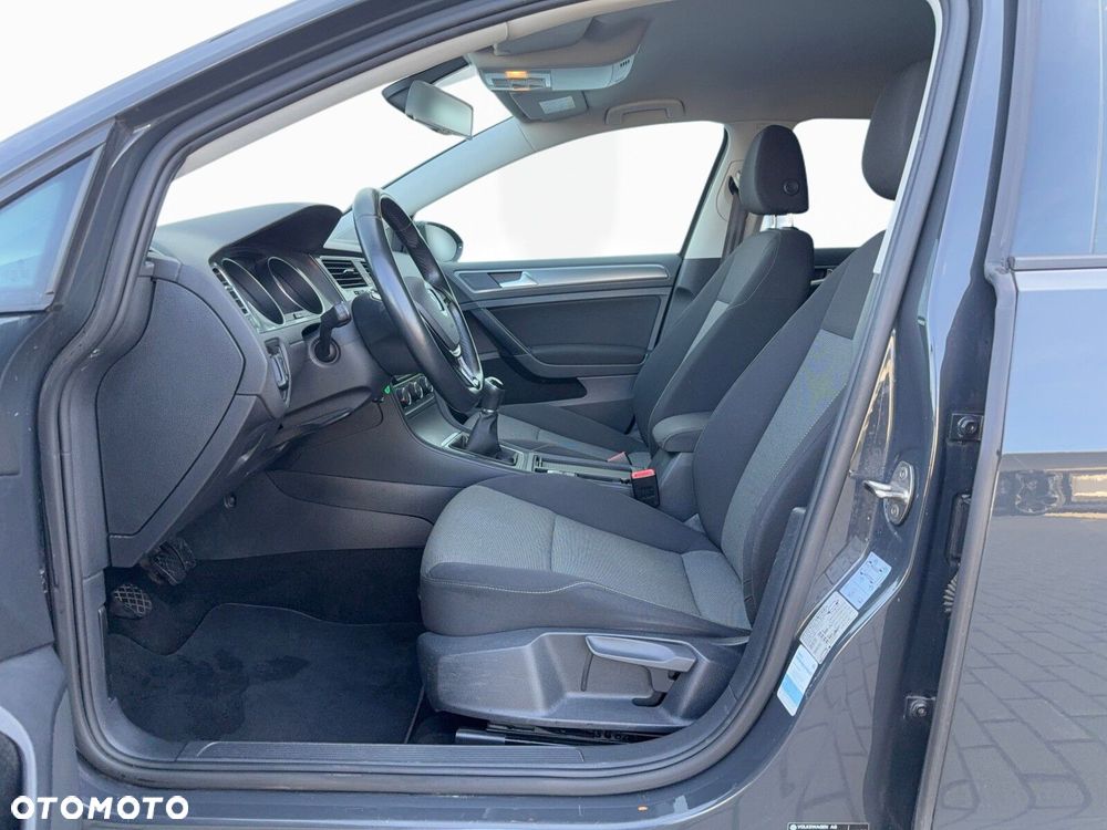 Volkswagen Golf Variant - 8