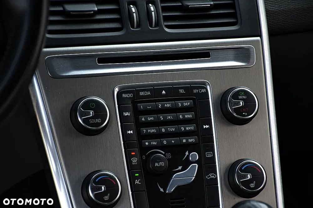 Volvo XC 60 DRIVe Momentum - 33