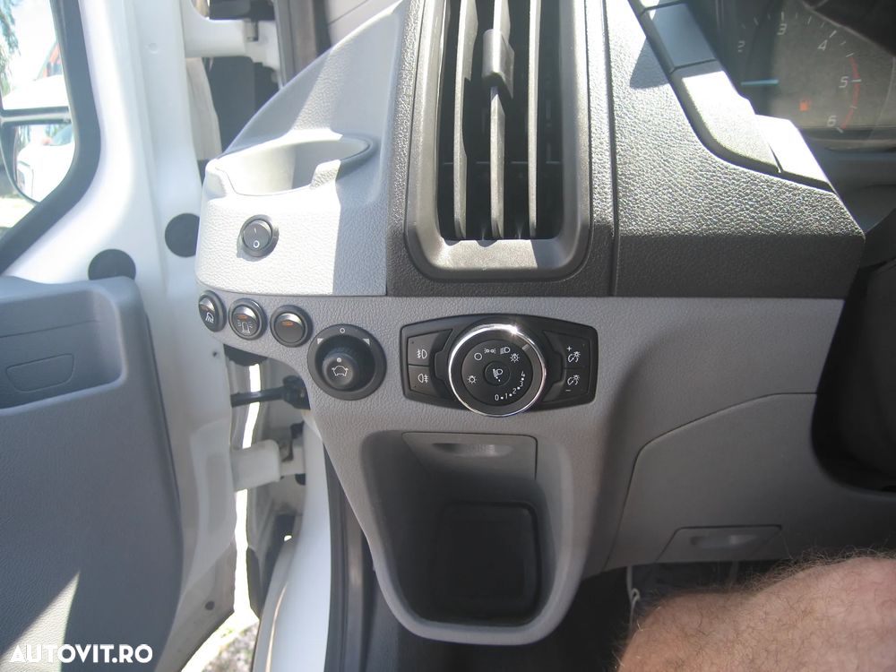 Ford TRANSIT . 6 Loc. PLATFORMĂ MIXTĂ . AC - 16