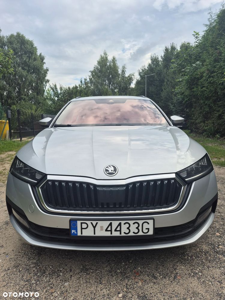 Skoda Octavia 2021 photo 2