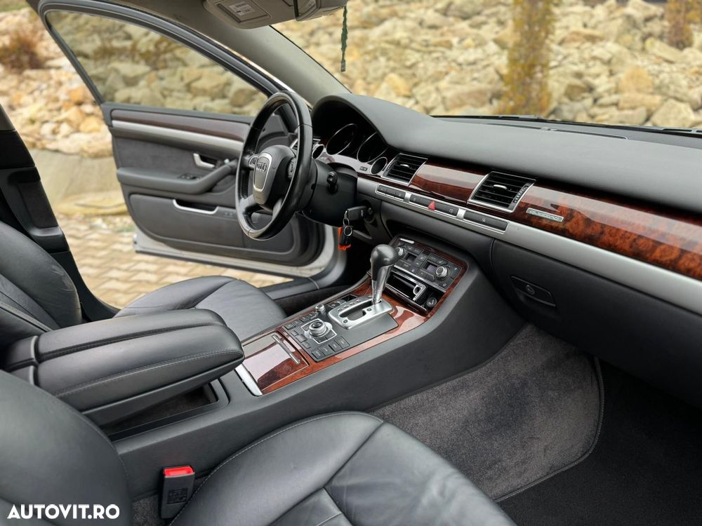 Audi A8 - 7